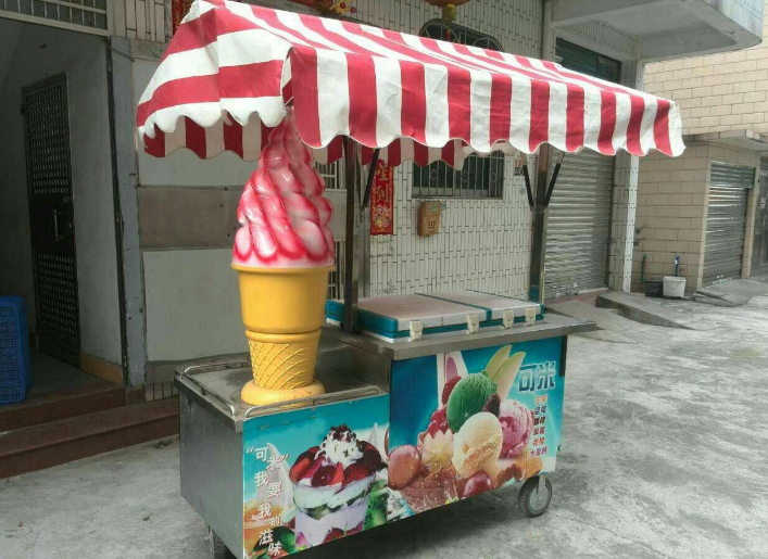 移动冰淇淋车多少钱一辆