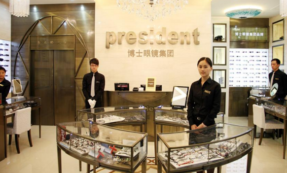 卖眼镜加盟什么牌子,卖眼镜加盟什么牌子好