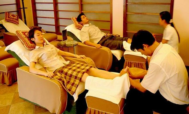足疗店男技师_正规足疗店技师收入