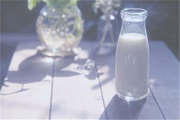 巴氏鲜奶品质新鲜 巴氏鲜奶品质新鲜