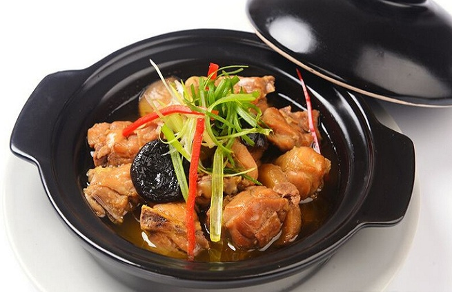 溢品香黄焖鸡米饭