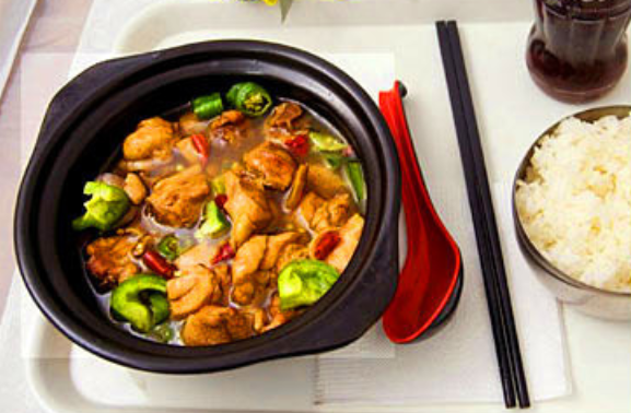 杨宇铭黄焖鸡米饭
