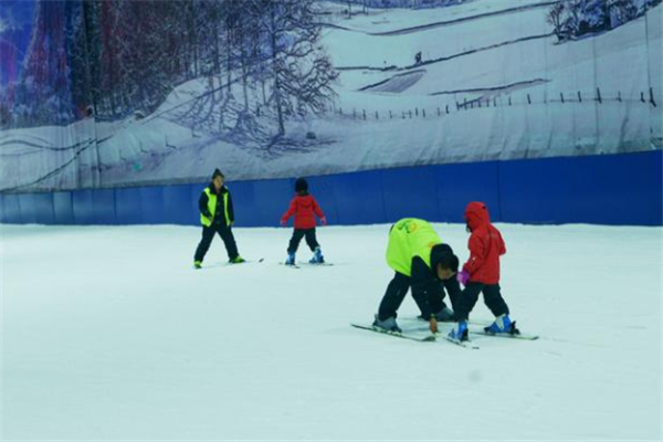 儿童室内滑雪场加盟收获大吗