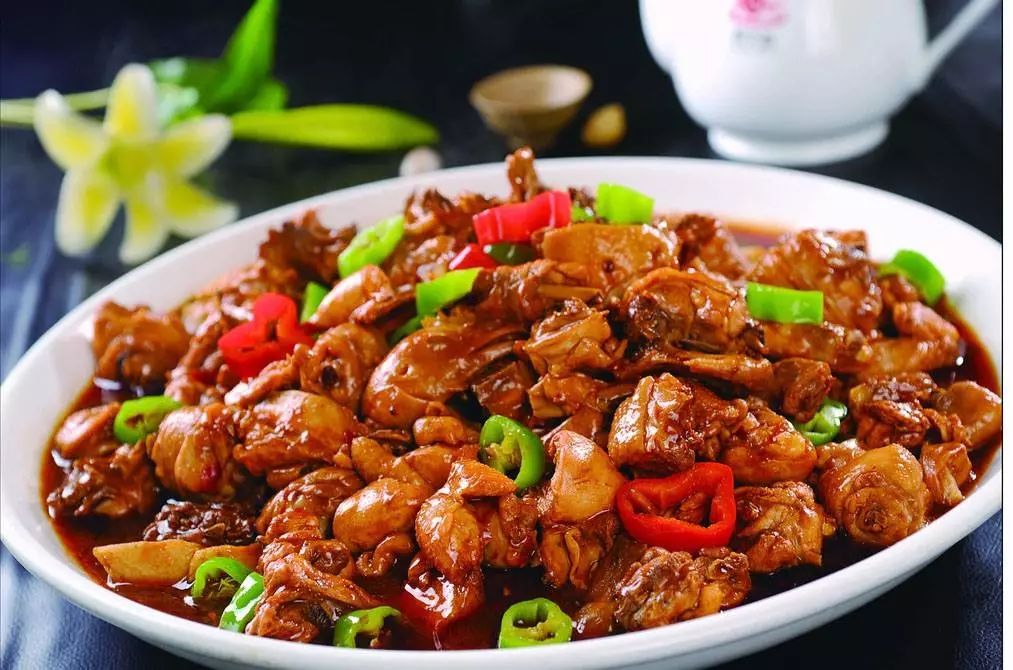 西部鲜炒大盘鸡加盟费多少钱