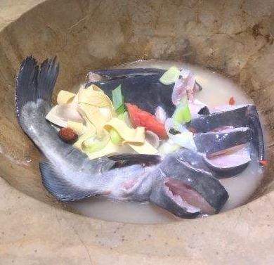 云南蒸汽石鍋魚加盟