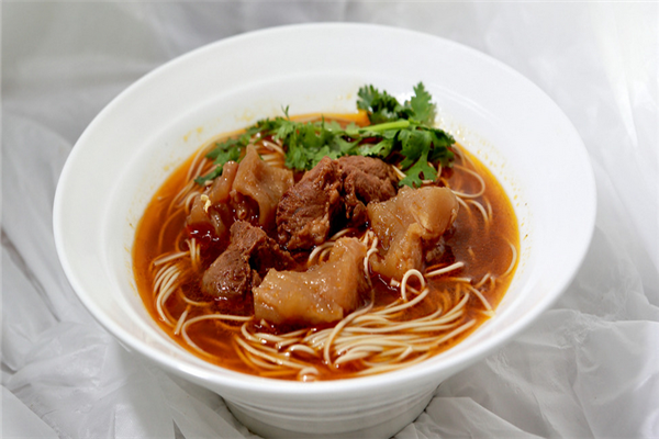 酸辣牛肉面加盟