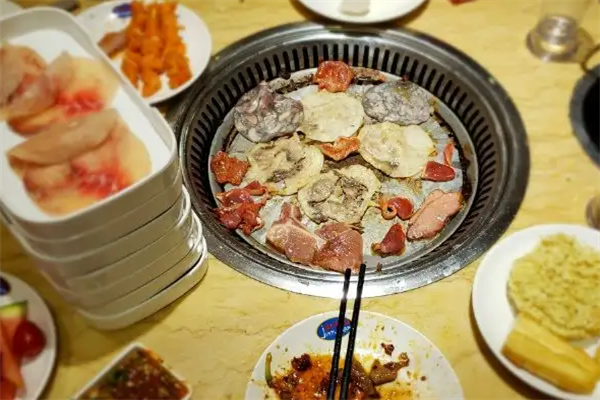 特色自助餐加盟