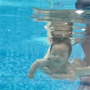 游泳早教